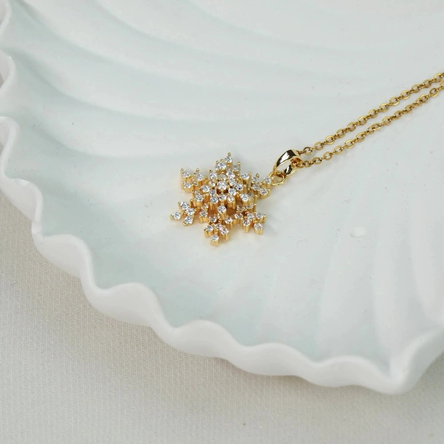 14 AYAR ALTIN KAPLAMA KAR TANESİ KOLYE - Babil Takı