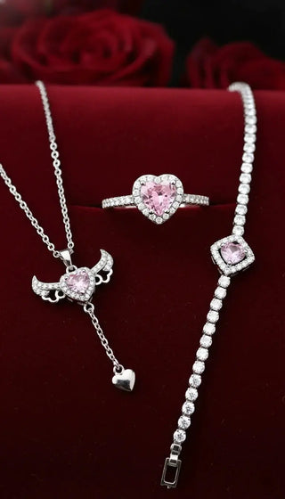 14 AYAR ALTIN KAPLAMA 3' LÜ SEVGİ MELEĞİ PEMBE KALP TAŞLI TAKI SETİ – KOLYE, YÜZÜK VE BİLEKLİK - Babil Takı
